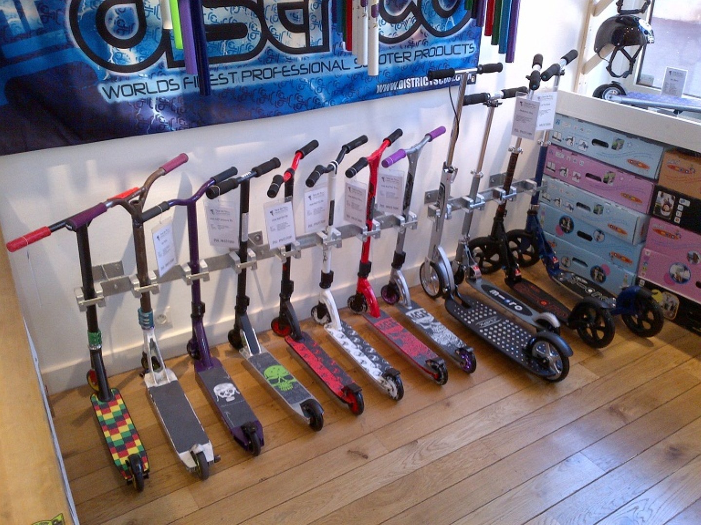 Steunrek voor steps, 8 plaatsen (wandmontage)