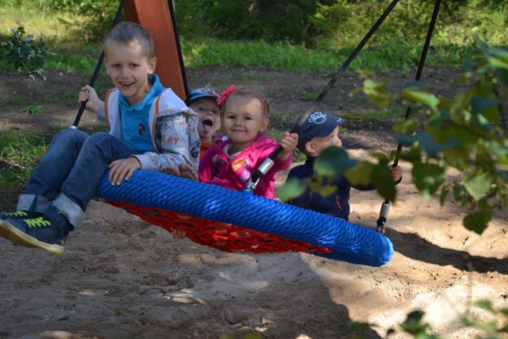 Touwschommelset VOGELNEST Ø1,2 m met bevestigingen en veiligheidskettingen