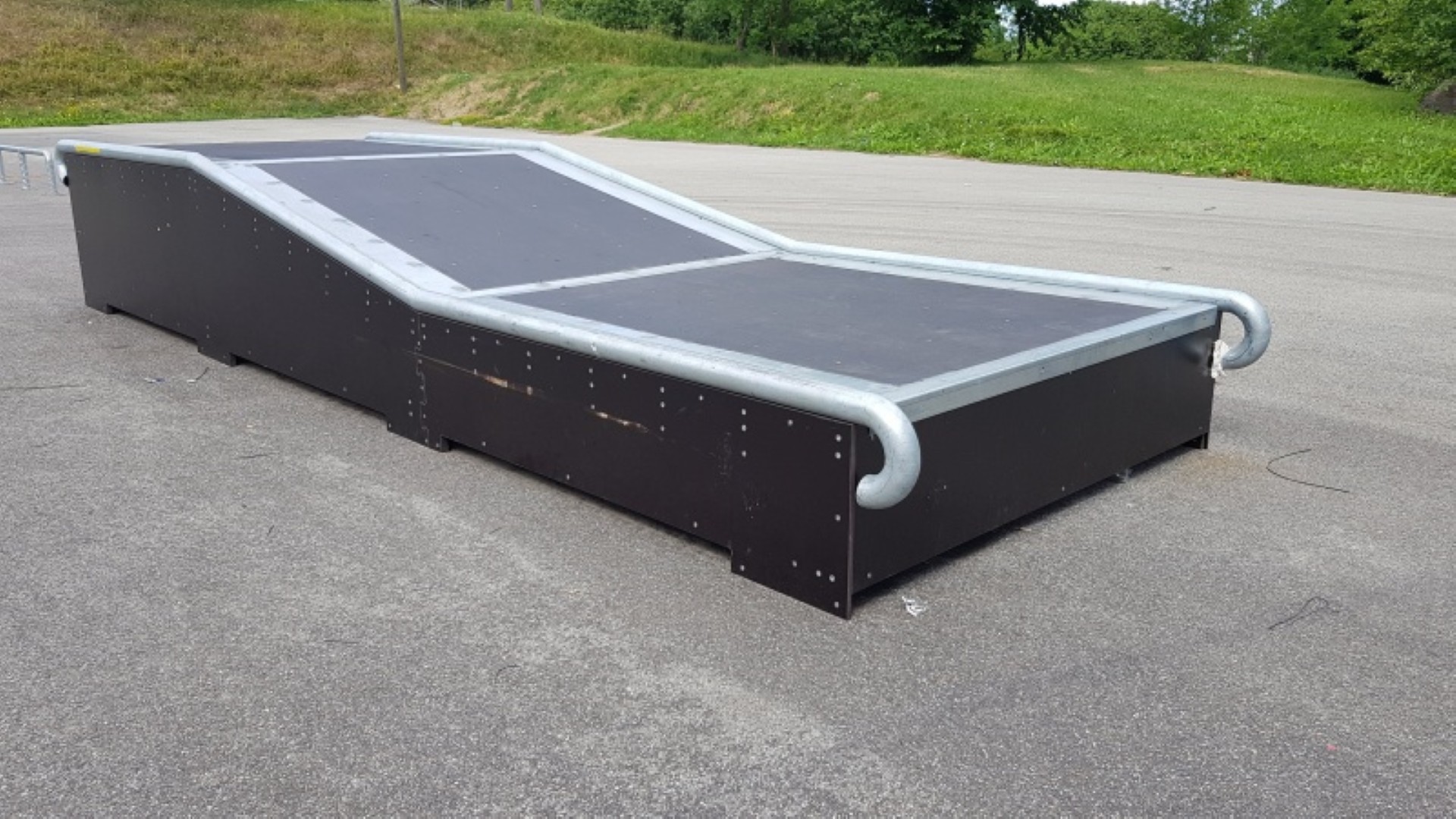Grindbox L4,8 × B1,22 × H0,4–0,6