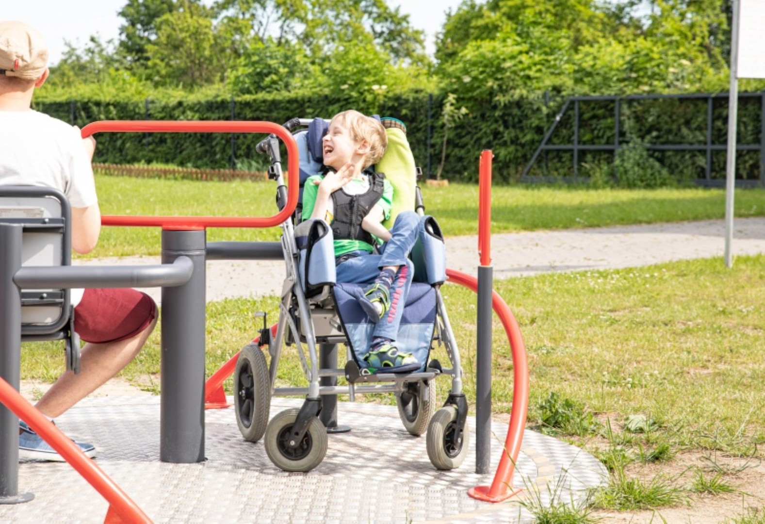 Inclusieve draaimolen