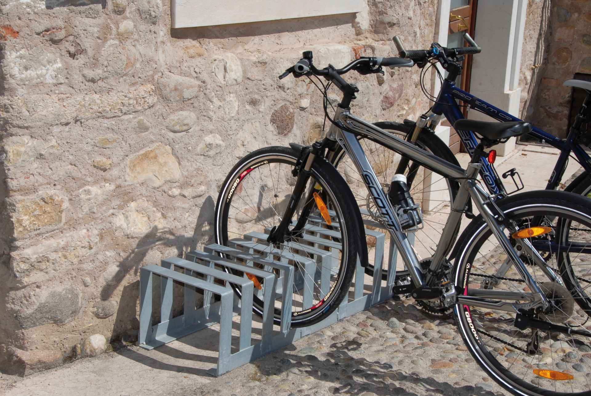 Cubo fietsenrek, cm 126 - voor 4 fietsen, verzinkt