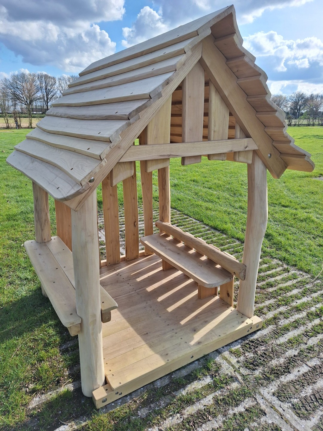 Kinderspeelhuisje met vloer, gemonteerd, 140x130 cm